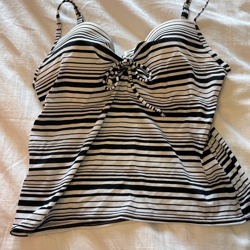 Victoria Secret Size 34d Tankini Bathing Suit Top